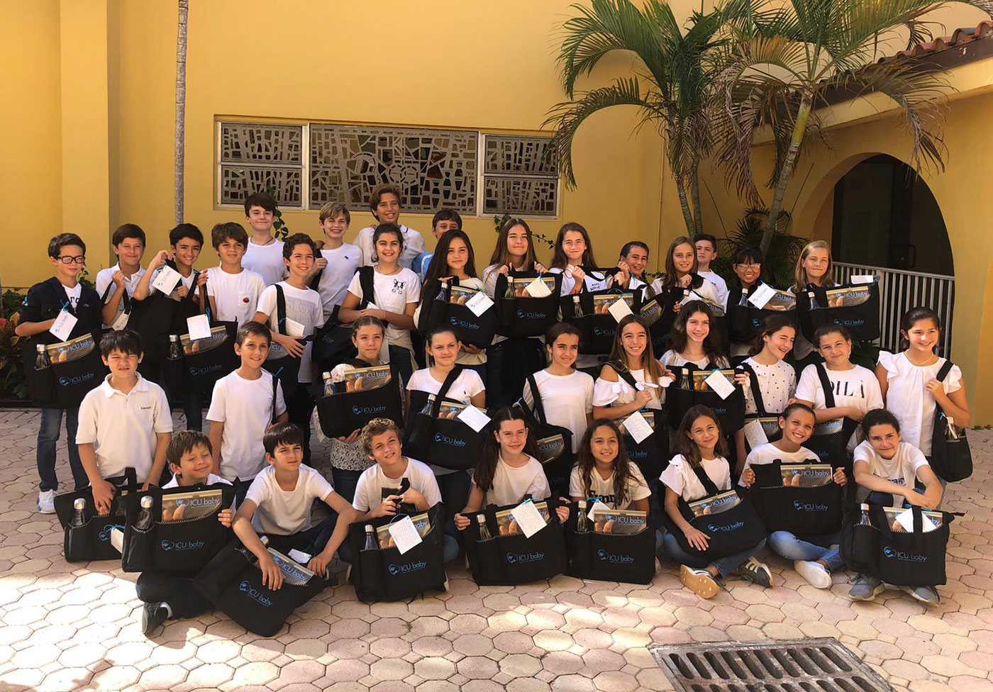 Catholic School Students Lend a Hand volunteers